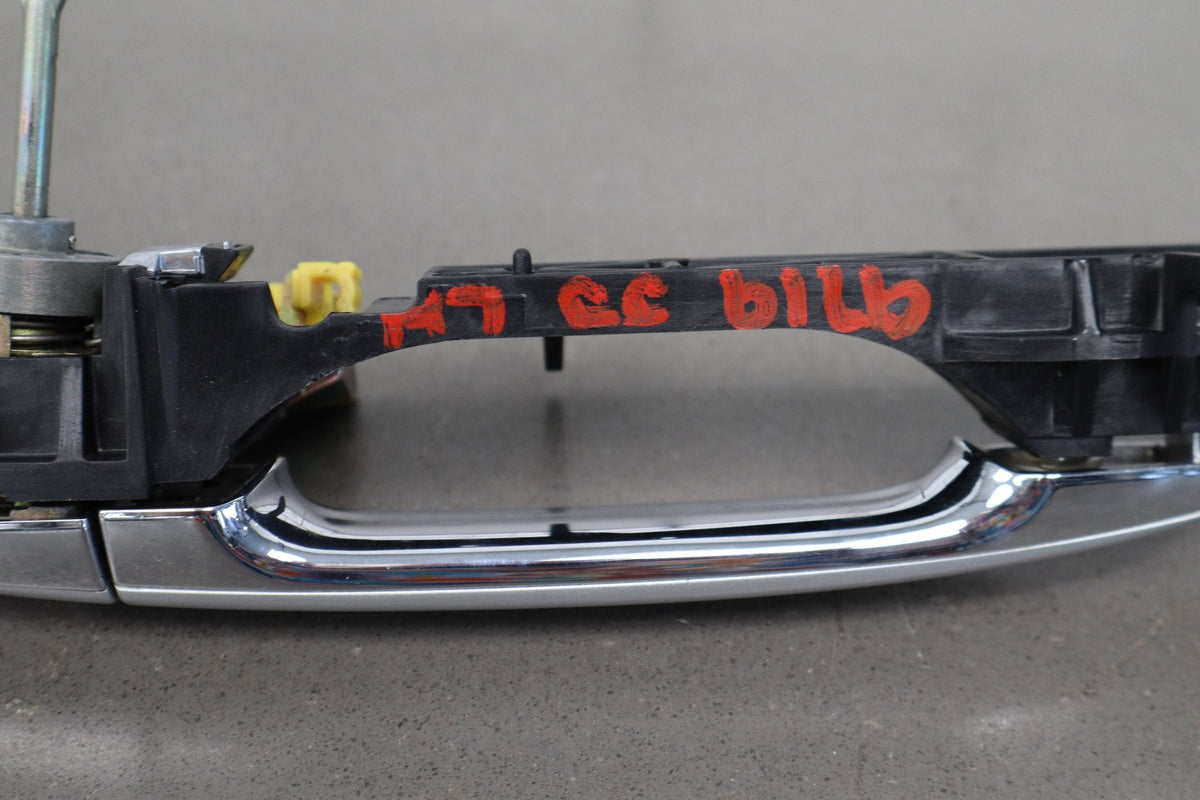 02-05 Lexus SC430 Z40 Left Outer Door Handle Silver 1C0