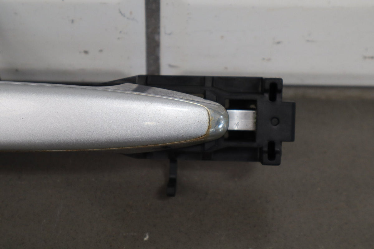 02-05 Lexus SC430 Z40 Right Outer Door Handle Silver 1C0