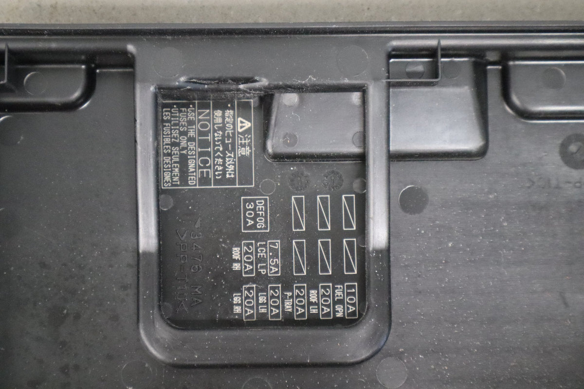 02-05 Lexus SC430 Z40 Trunk Cabin Fuse Box Complete