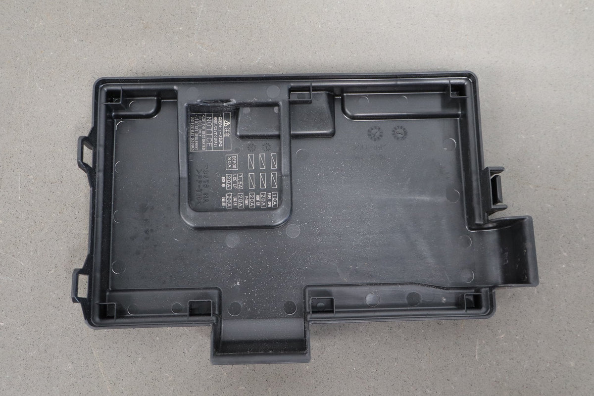 02-05 Lexus SC430 Z40 Trunk Cabin Fuse Box Complete