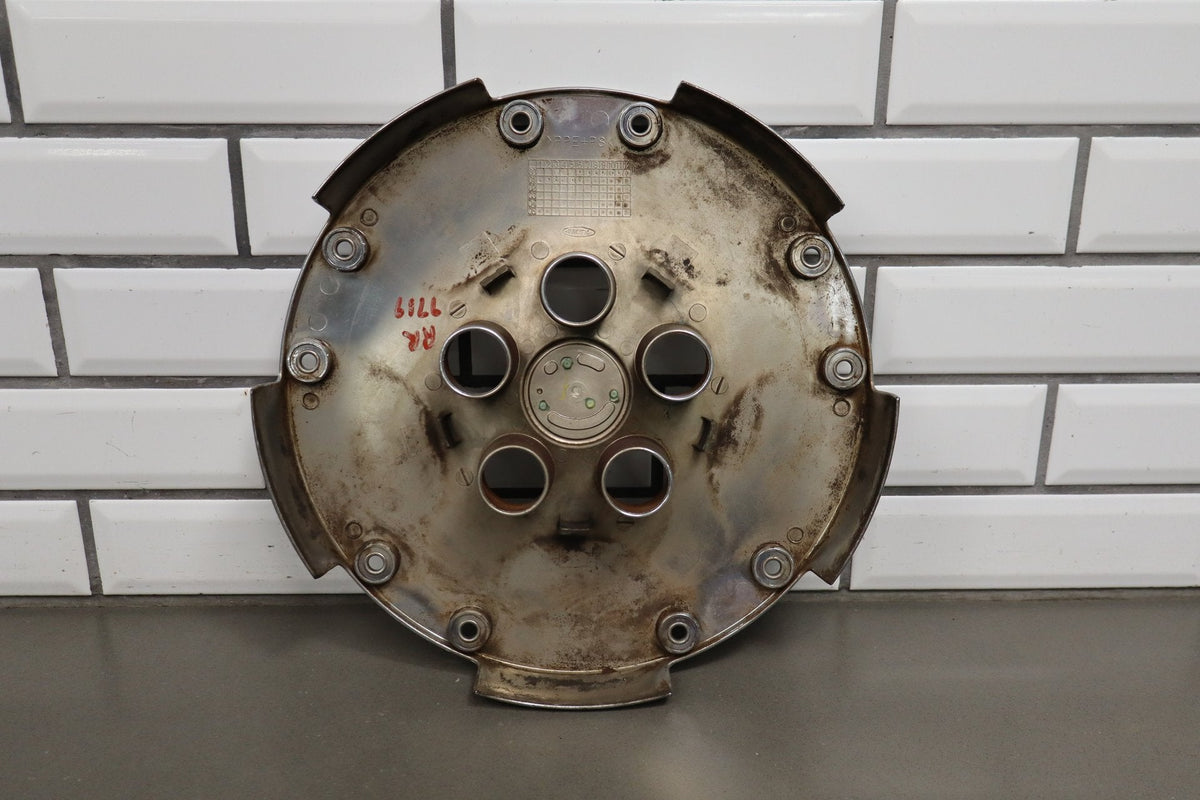 02-05 Lexus SC430 Z40 Wheel Center Cap RH Rear