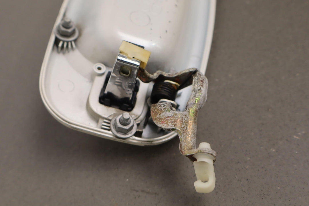 02 - 06 Cadillac Escalade GMT800 OEM Door Handle Set (4) White Diamond 98U