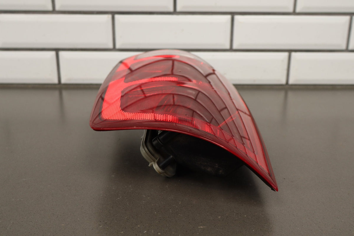 02-06 Dodge Ram RH Tail Light OEM 55077348AC