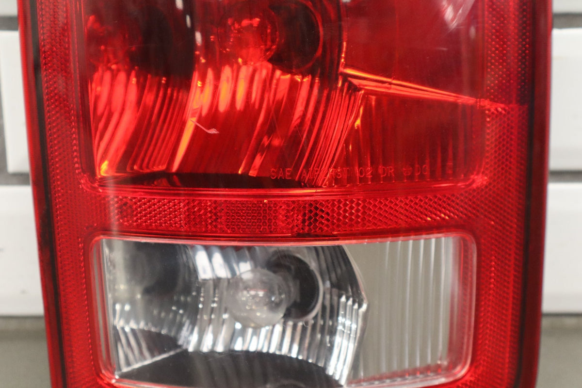 02-06 Dodge Ram RH Tail Light OEM 55077348AC