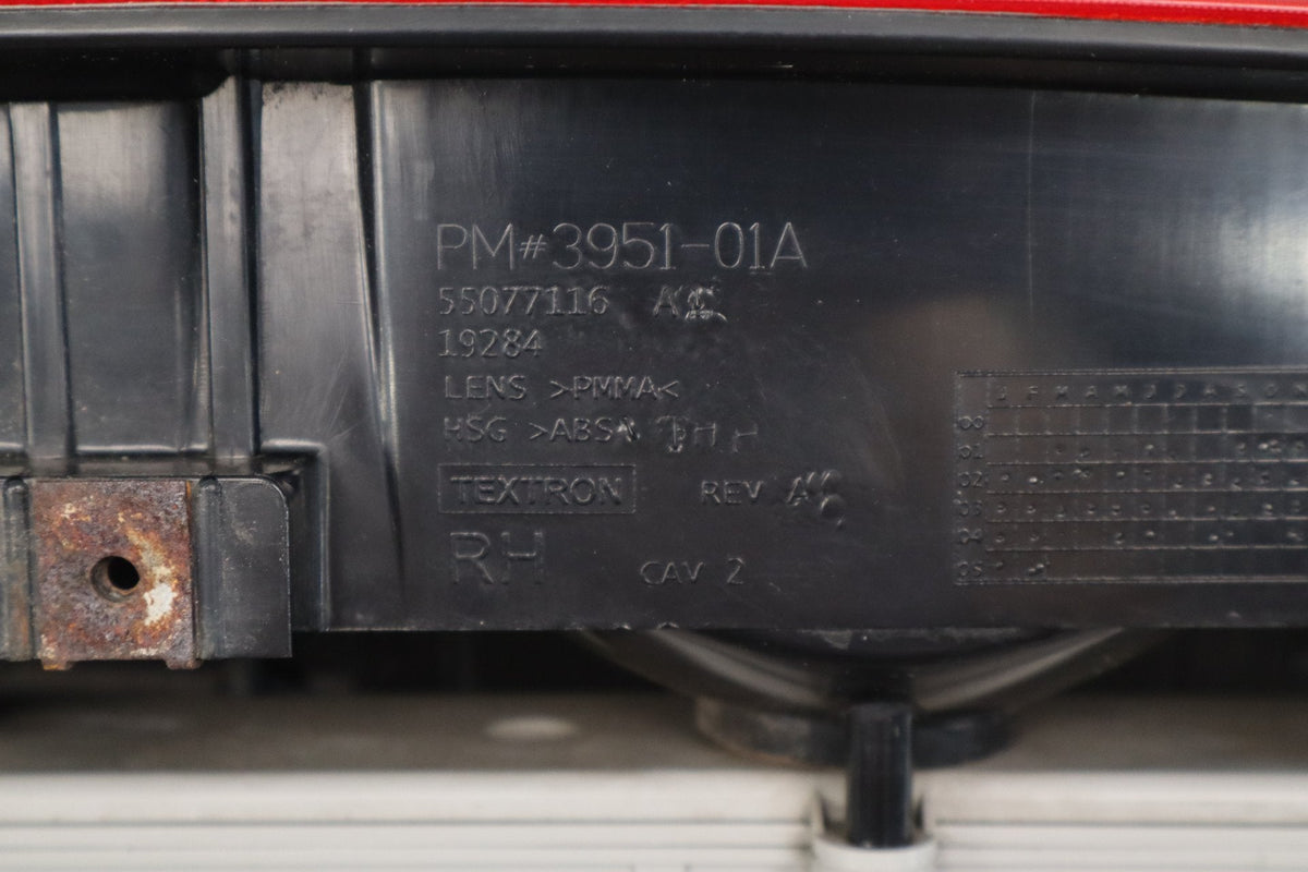02-06 Dodge Ram RH Tail Light OEM 55077348AC