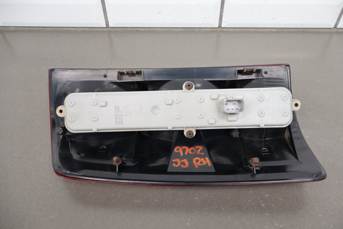 02-06 Dodge Ram RH Tail Light OEM 55077348AC