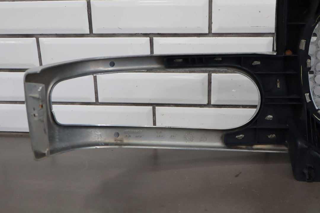 02 - 06 GMC Yukon Denali GMT800 OEM Chrome Radiator Grille 19130789