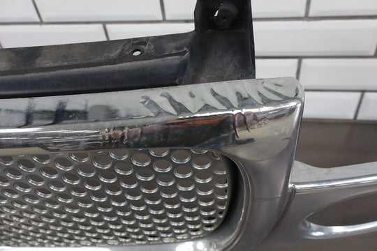 02 - 06 GMC Yukon Denali GMT800 OEM Chrome Radiator Grille 19130789