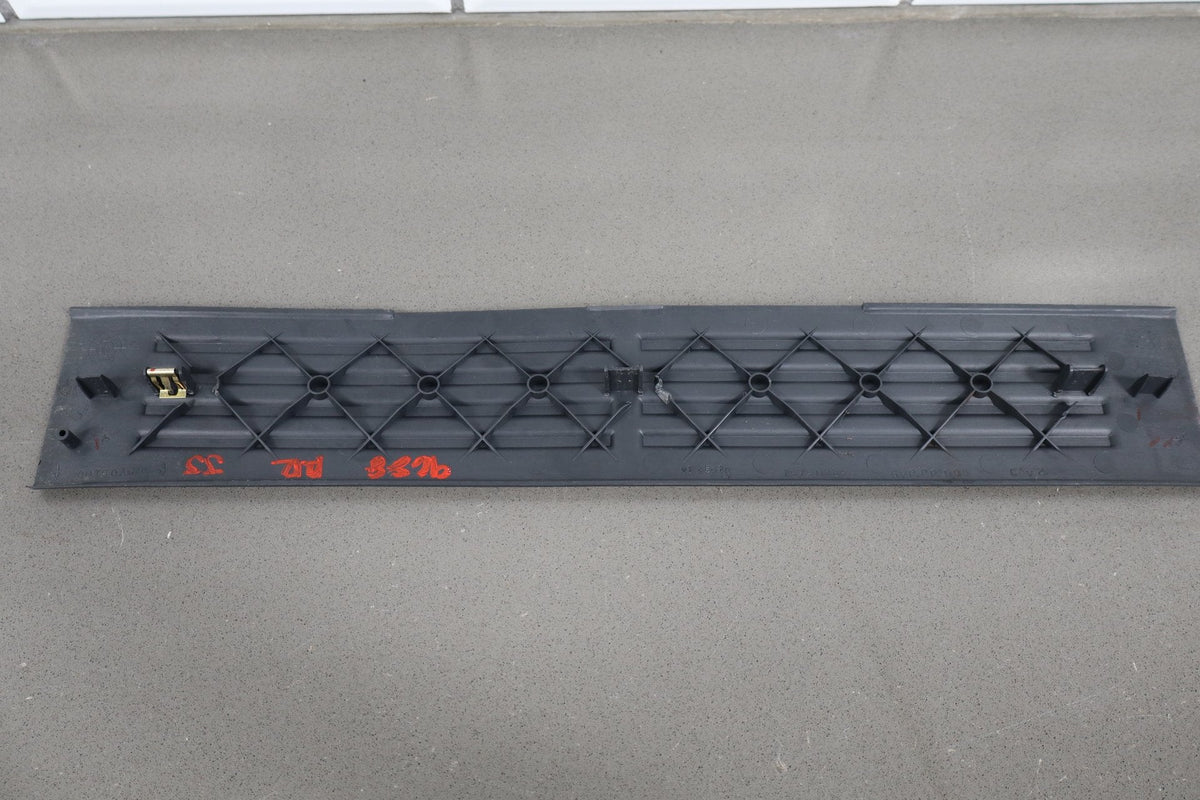 02-07 Chevrolet Silverado 2500HD Crew Cab Sill Plates Graphite (12D)