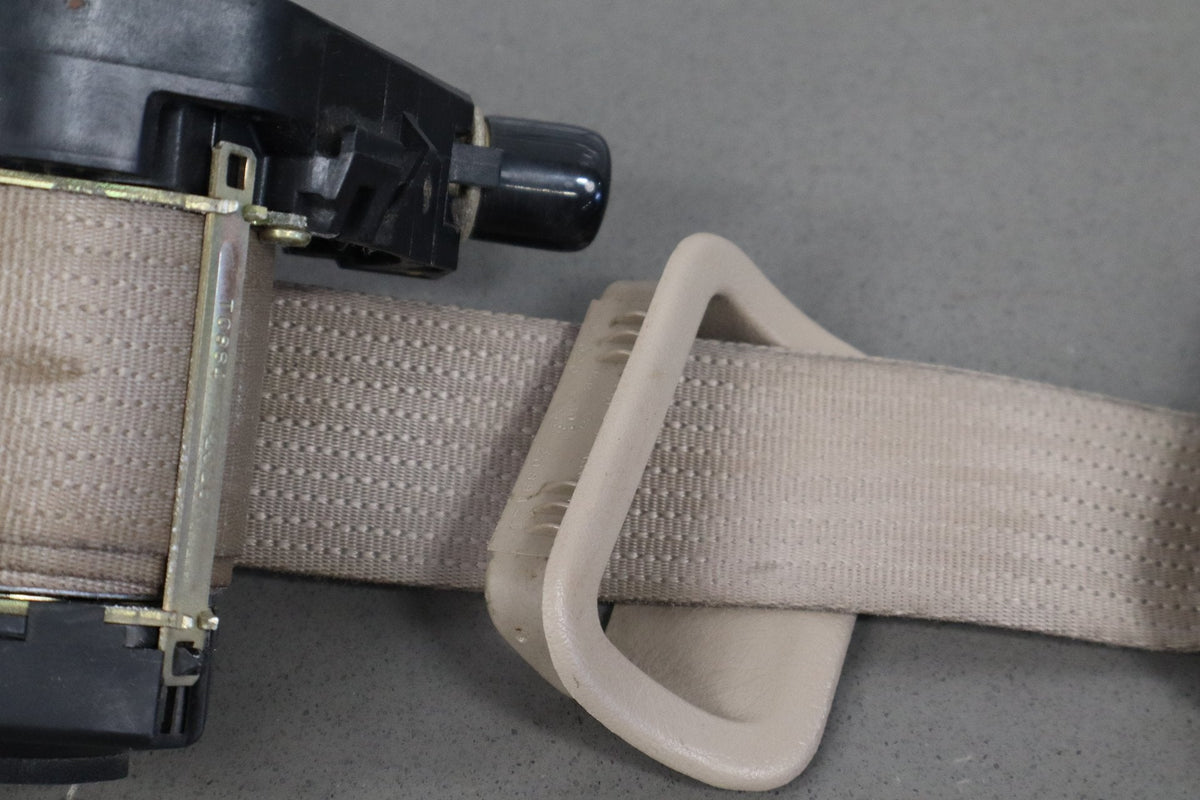 02-07 Ford F350 Super Duty Right Front Seat Belt Medium Parchment