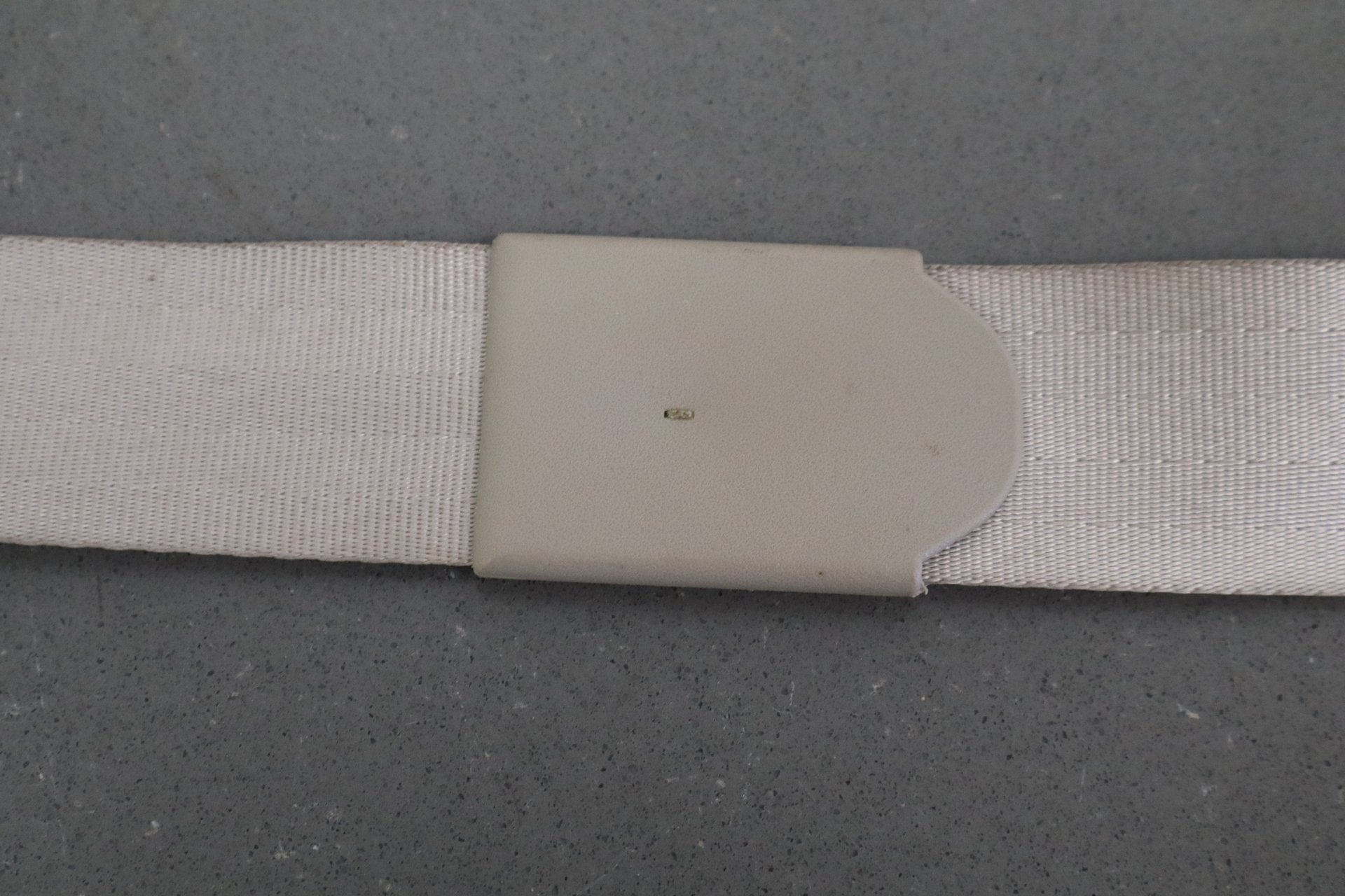 02-07 Ford F350 Super Duty Right Rear Seat Belt Medium Parchment