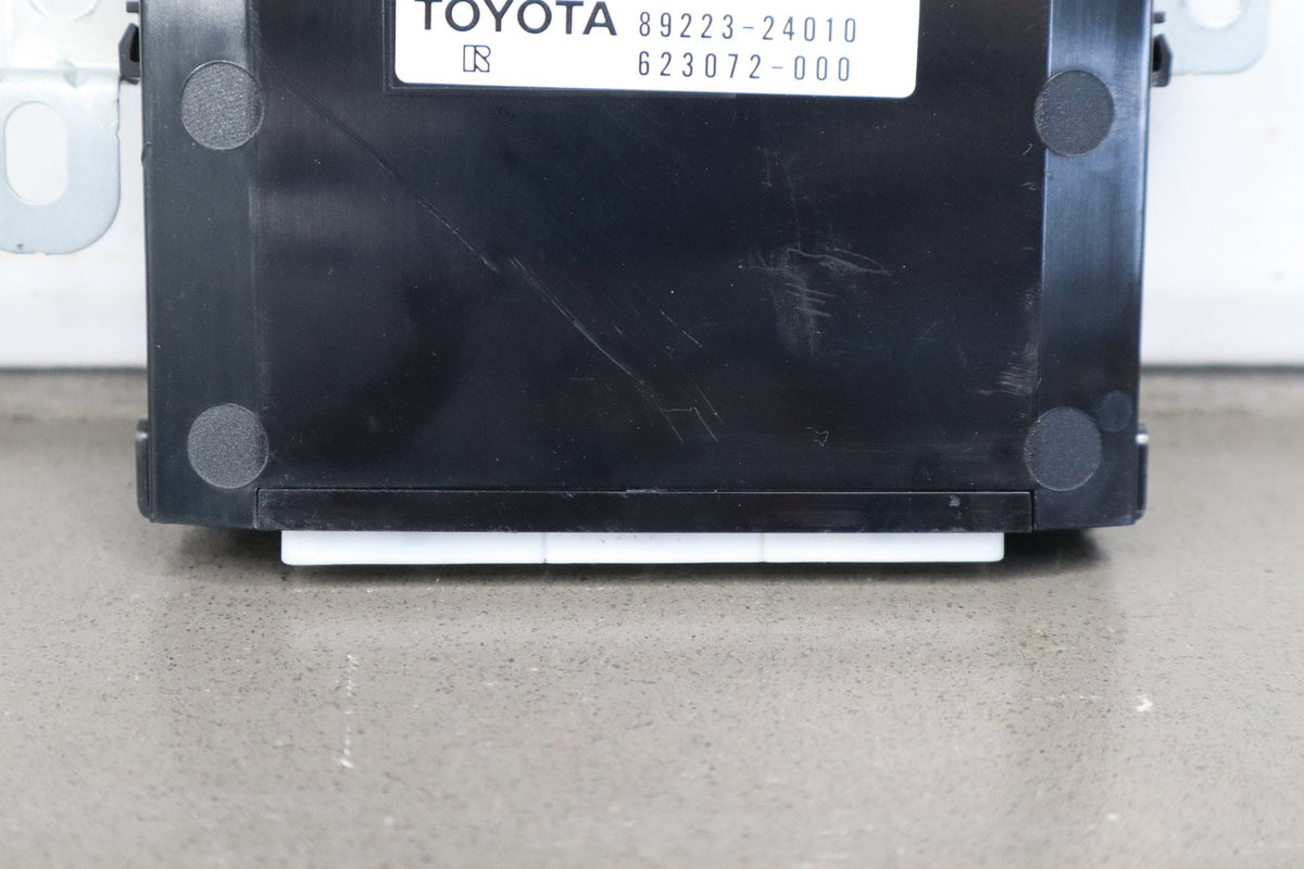 02-08 Lexus SC430 Z40 LH Door Module 89223-24010