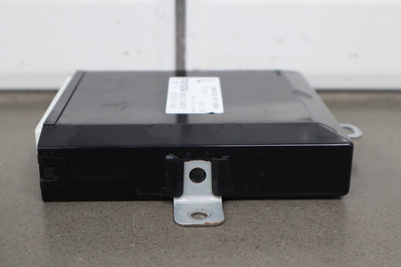 02-08 Lexus SC430 Z40 LH Door Module 89223-24010