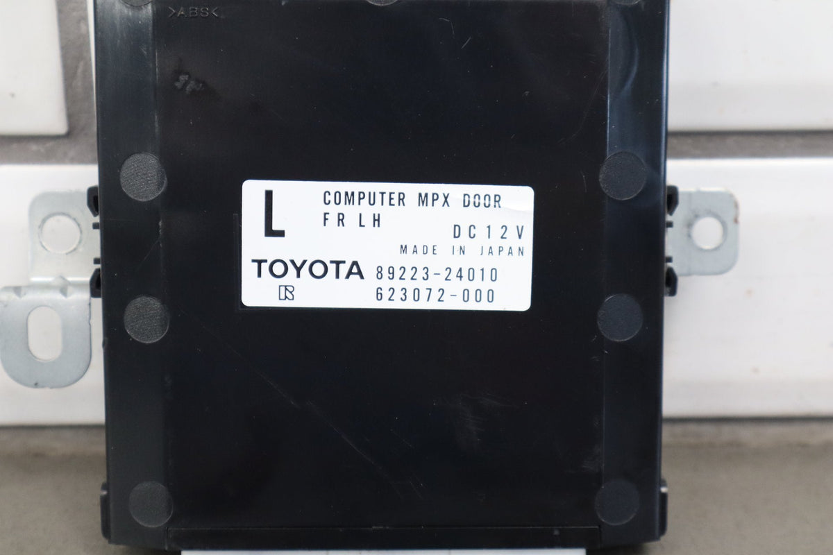 02-08 Lexus SC430 Z40 LH Door Module 89223-24010