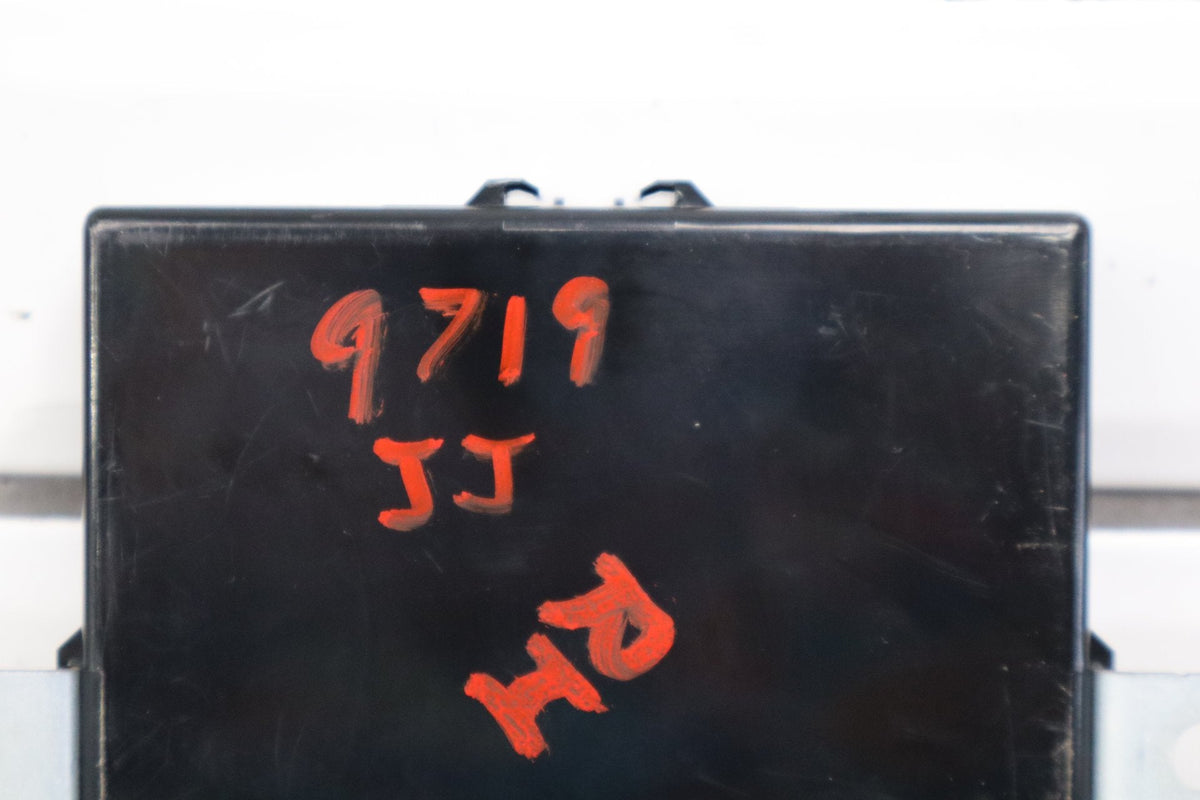 02-09 Lexus SC430 Z40 RH Door Module 89222-24010