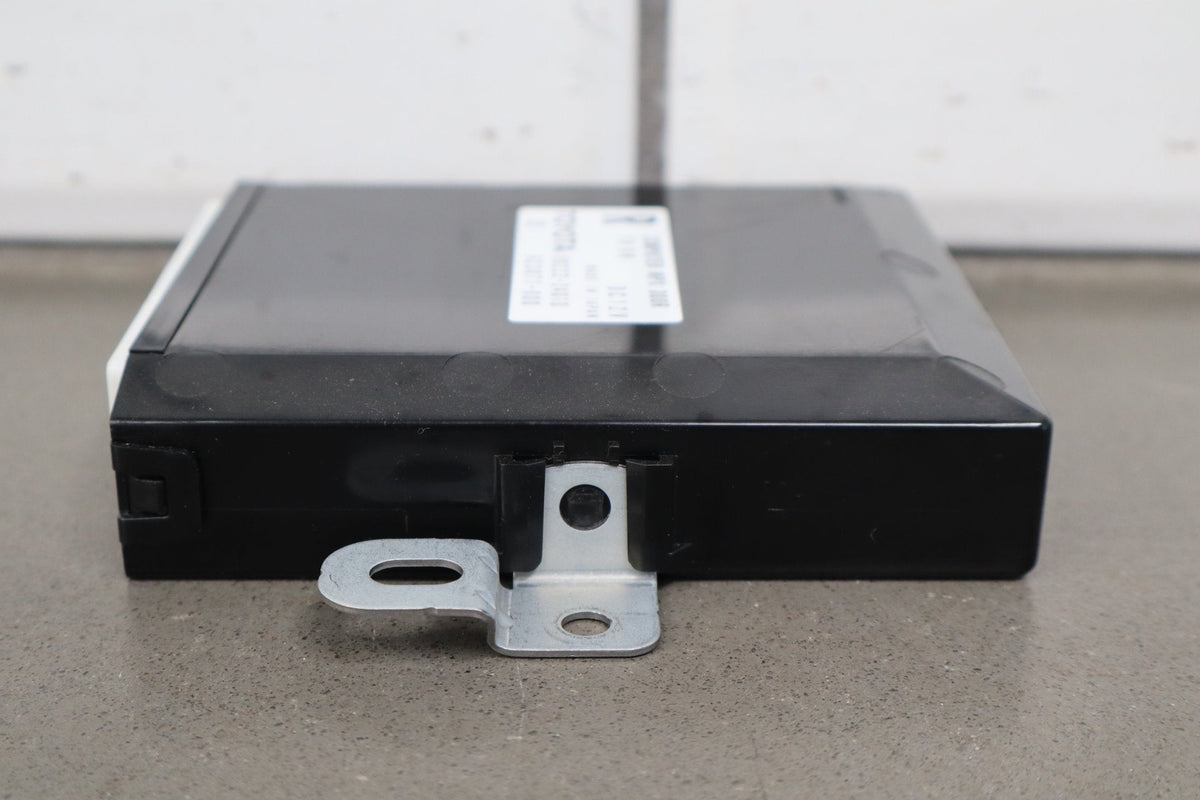 02-09 Lexus SC430 Z40 RH Door Module 89222-24010