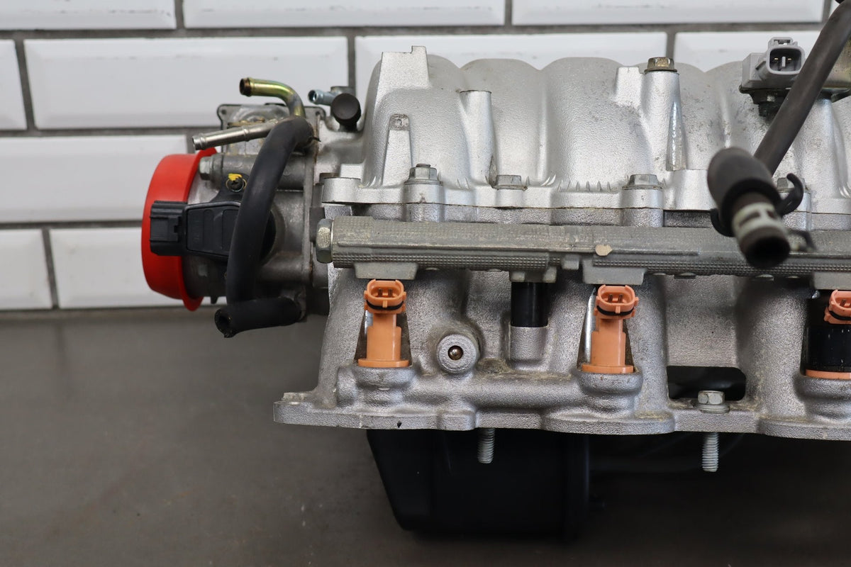 02-10 Lexus SC430 4.3 3UZ-FE Intake Rails Injectors TB