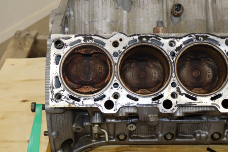 02-10 Lexus SC430 4.3 3UZ-FE Short Block Tear Down No Pan Untested