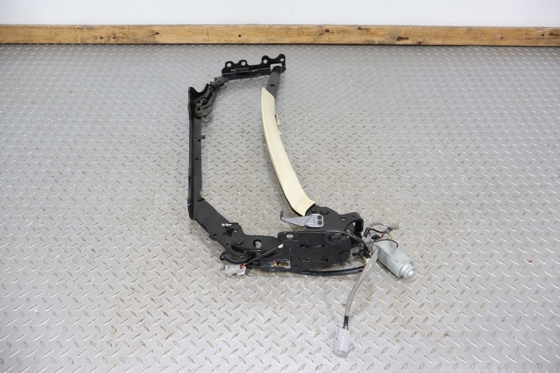 02-10 Lexus SC430 Left LH Driver Convertible Top Hinge W/ Motor (Tested)