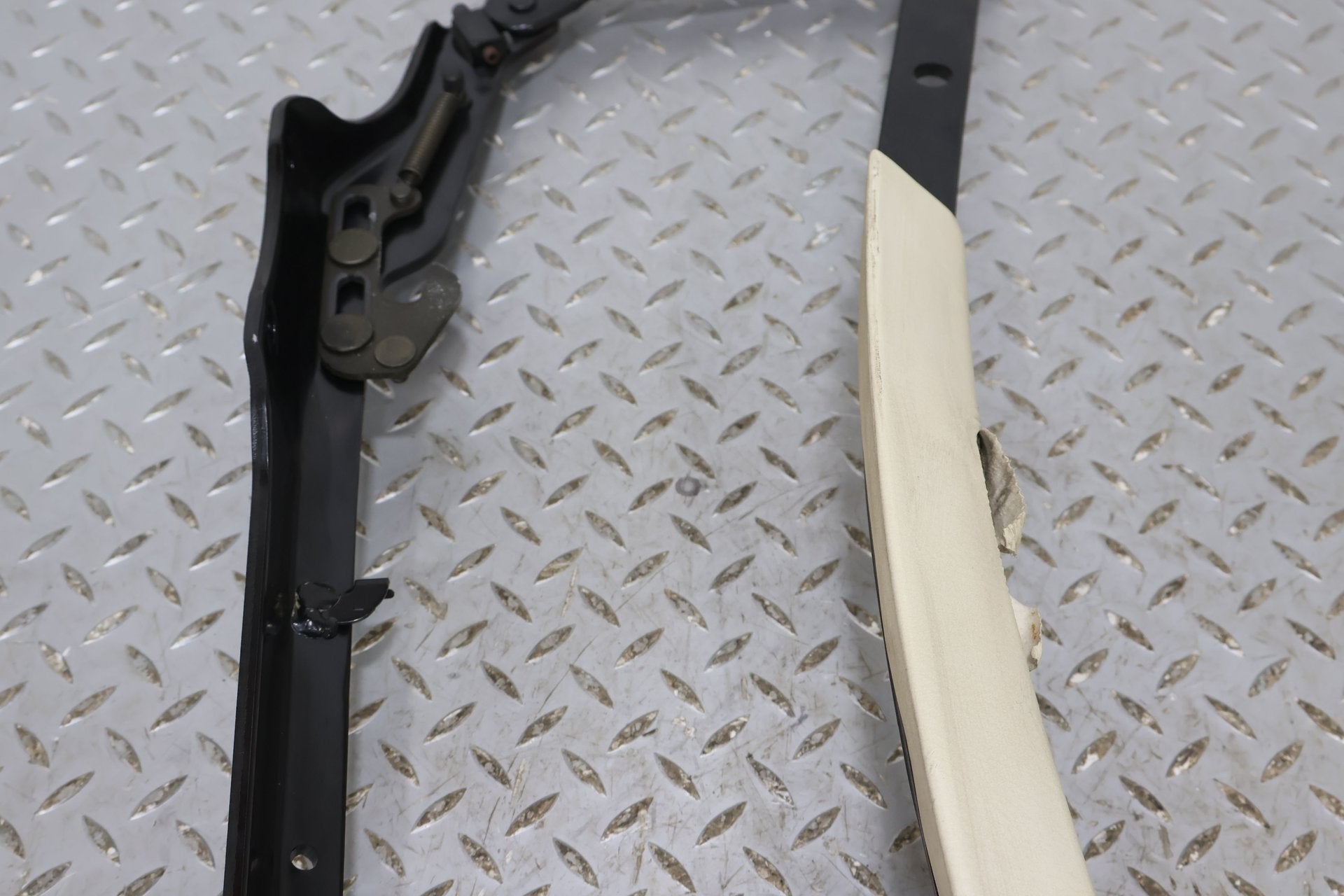02-10 Lexus SC430 Left LH Driver Convertible Top Hinge W/ Motor (Tested)