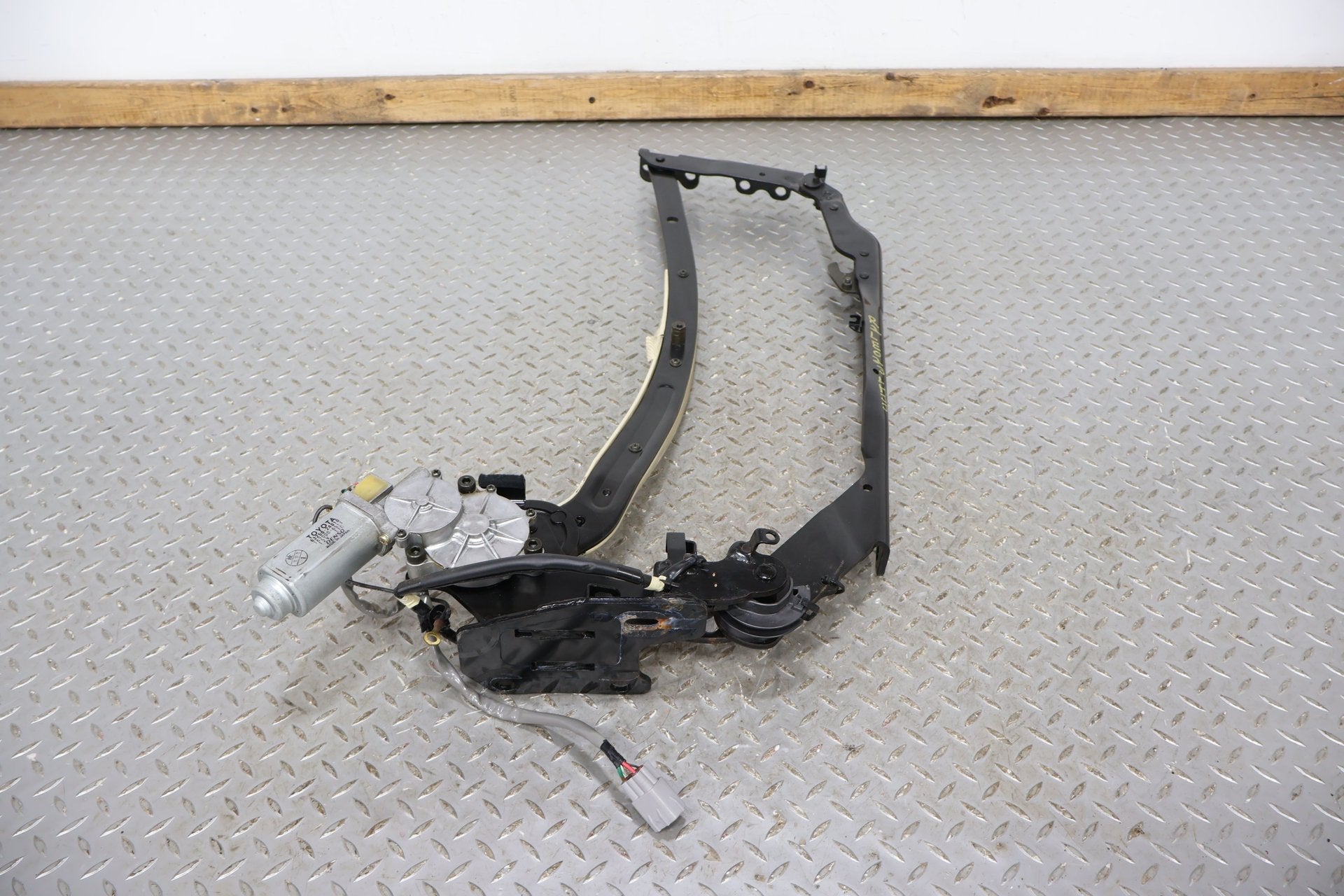 02-10 Lexus SC430 Left LH Driver Convertible Top Hinge W/ Motor (Tested)