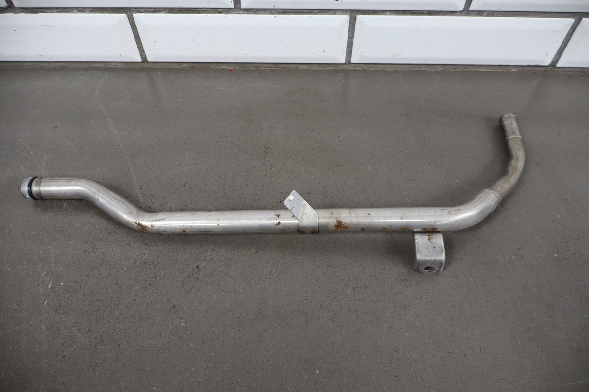 02-10 Lexus SC430 Z40 3UZ-FE Thermostat Housing Crossover