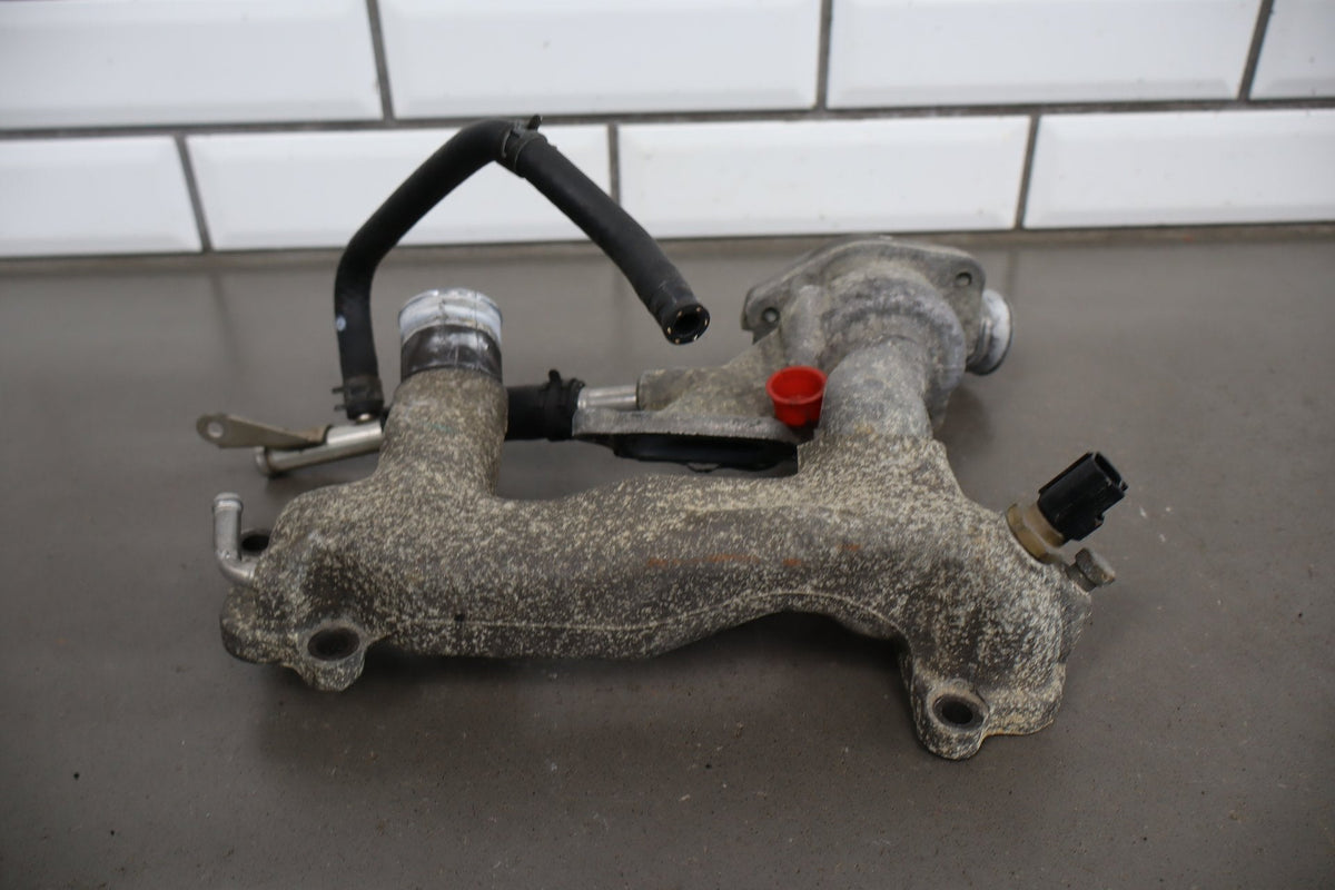 02-10 Lexus SC430 Z40 3UZ-FE Thermostat Housing Crossover