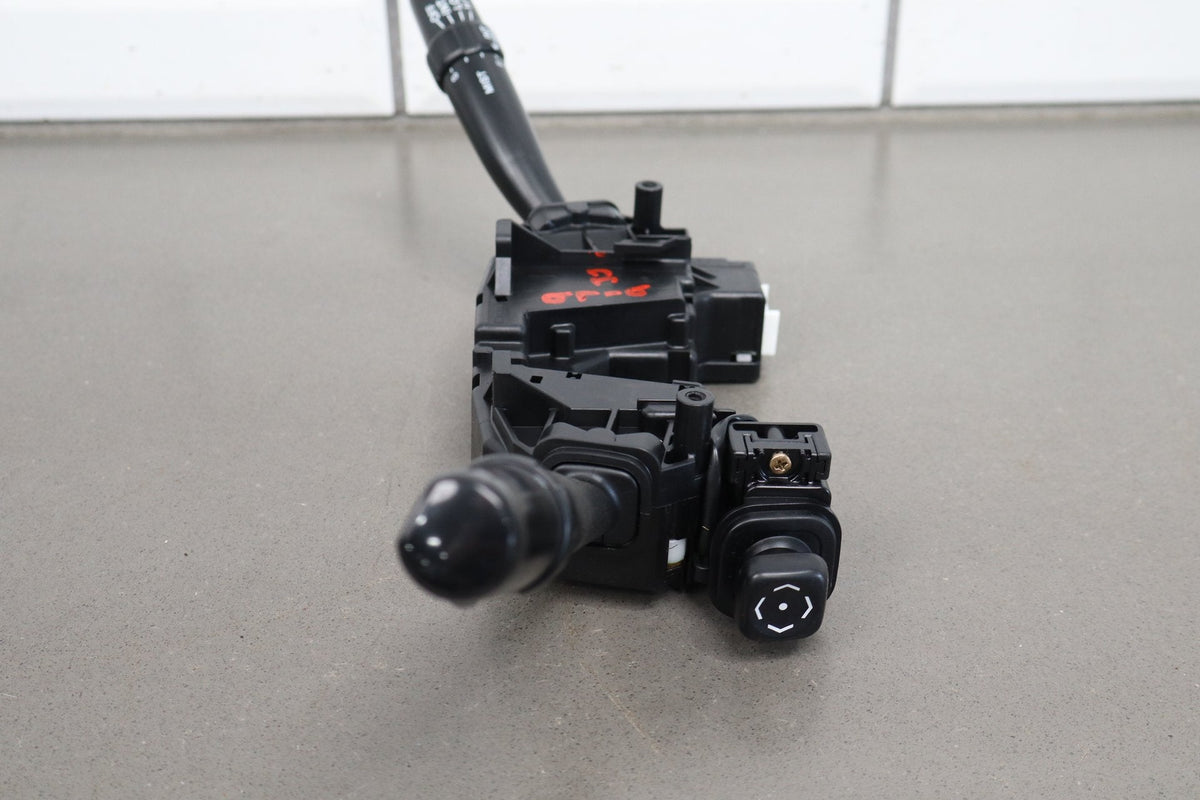 02-10 Lexus SC430 Z40 Combination Switch (Washer Button Missing)
