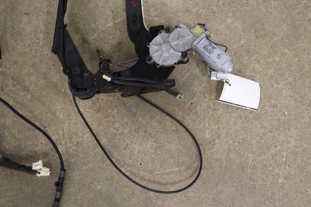 02-10 Lexus SC430 Z40 Conv Lift Motor Pair With Hinges
