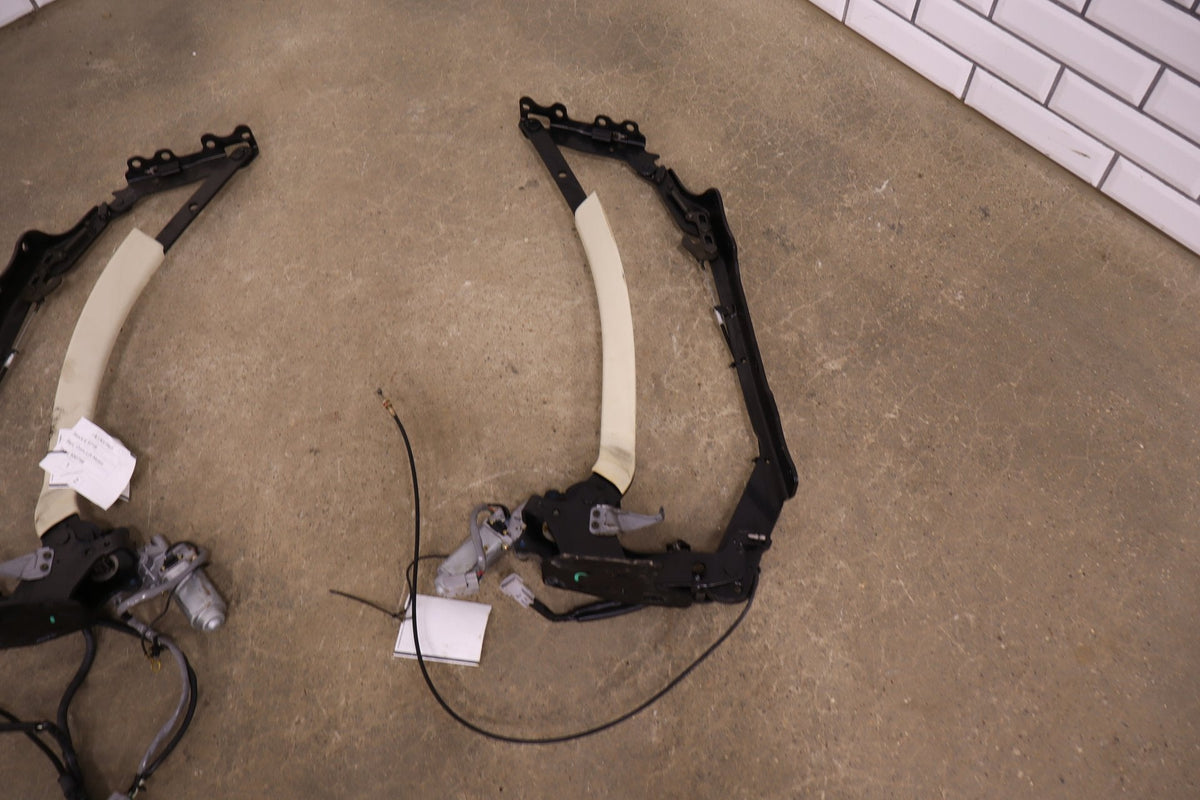 02-10 Lexus SC430 Z40 Conv Lift Motor Pair With Hinges