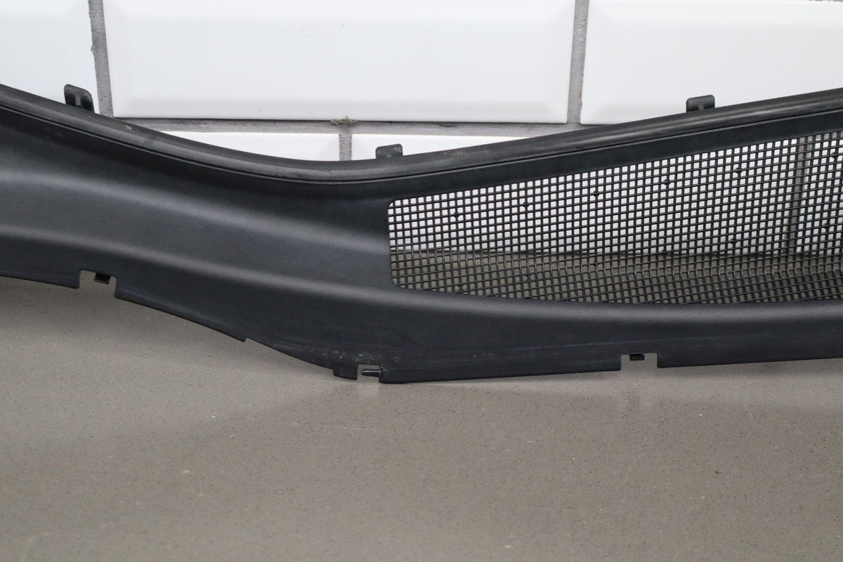 02-10 Lexus SC430 Z40 Cowl Vent Panel Black