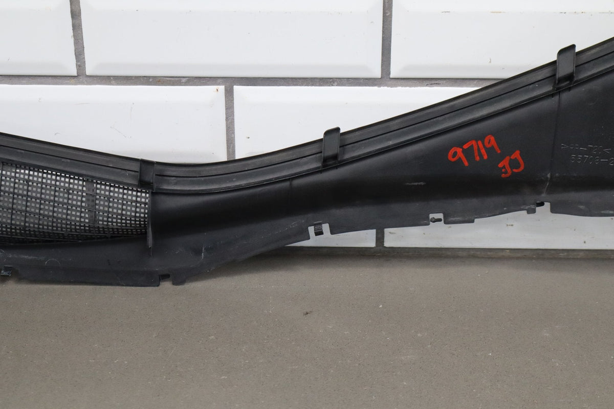 02-10 Lexus SC430 Z40 Cowl Vent Panel Black