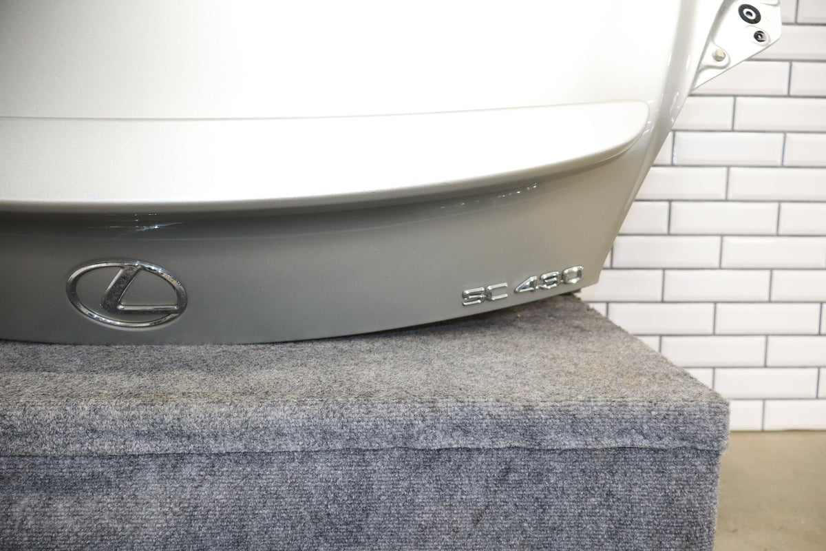 02-10 Lexus SC430 Z40 Decklid Silver 1C0 (Spoiler Scrape)