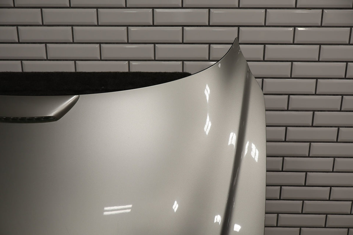 02-10 Lexus SC430 Z40 Decklid Silver 1C0 (Spoiler Scrape)