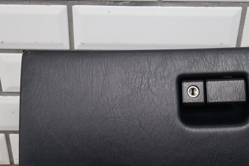 02-10 Lexus SC430 Z40 Glove Box Saddle 21