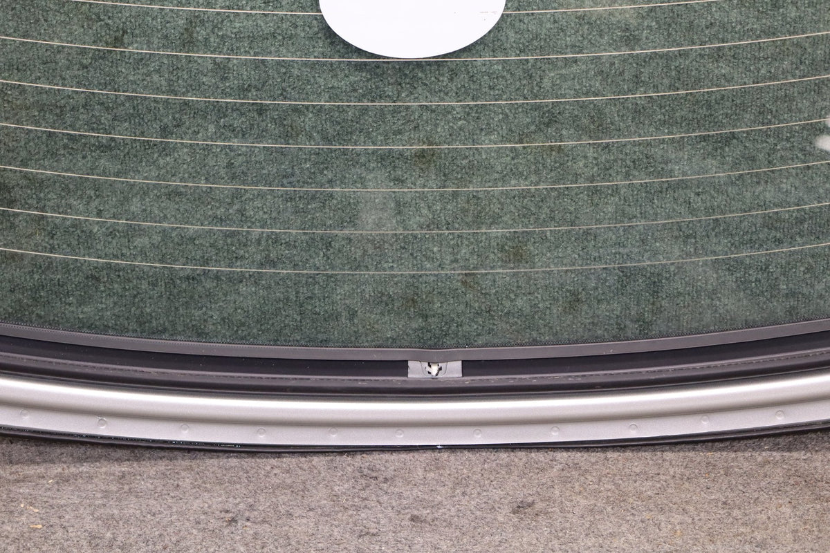 02-10 Lexus SC430 Z40 Heated Back Window With Roof Section