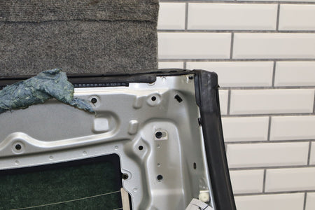02-10 Lexus SC430 Z40 Heated Back Window With Roof Section