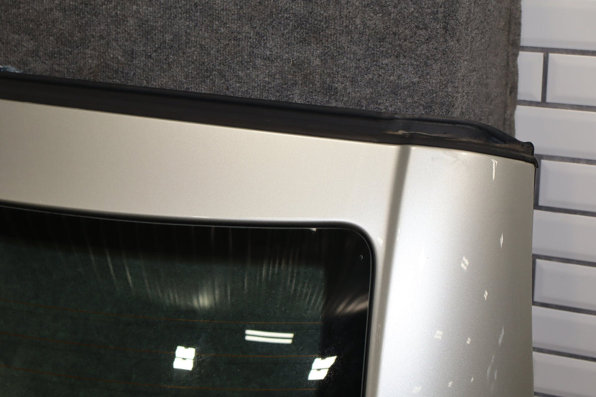 02-10 Lexus SC430 Z40 Heated Back Window With Roof Section