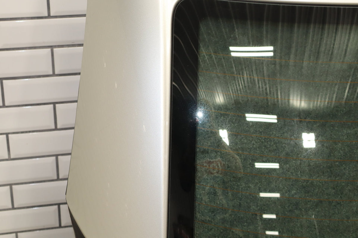 02-10 Lexus SC430 Z40 Heated Back Window With Roof Section