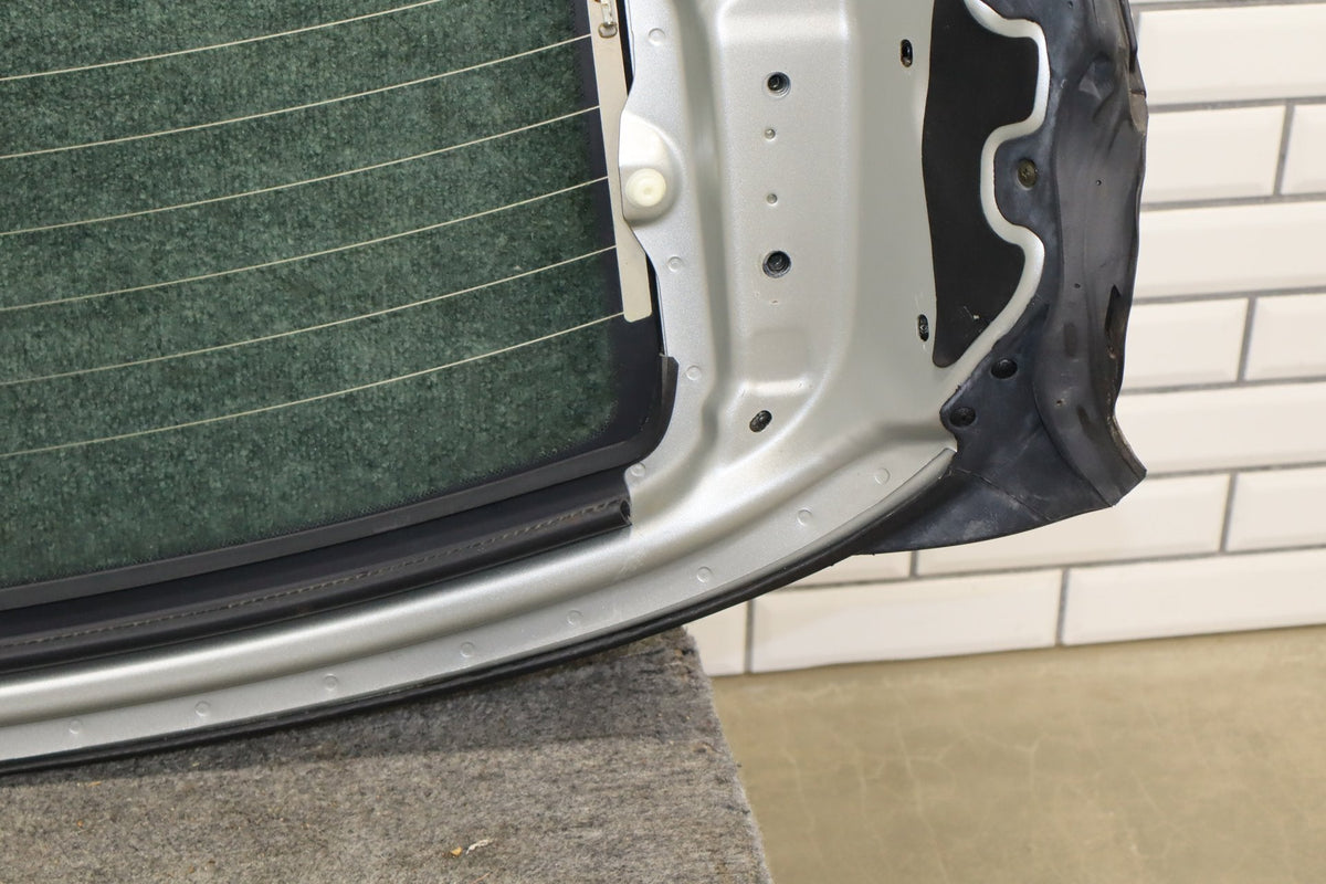 02-10 Lexus SC430 Z40 Heated Back Window With Roof Section