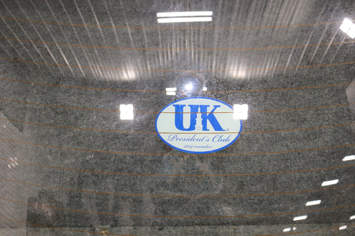 02-10 Lexus SC430 Z40 Heated Back Window With Roof Section