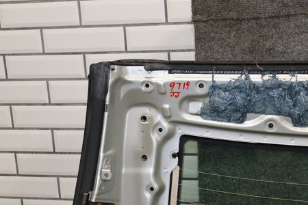 02-10 Lexus SC430 Z40 Heated Back Window With Roof Section
