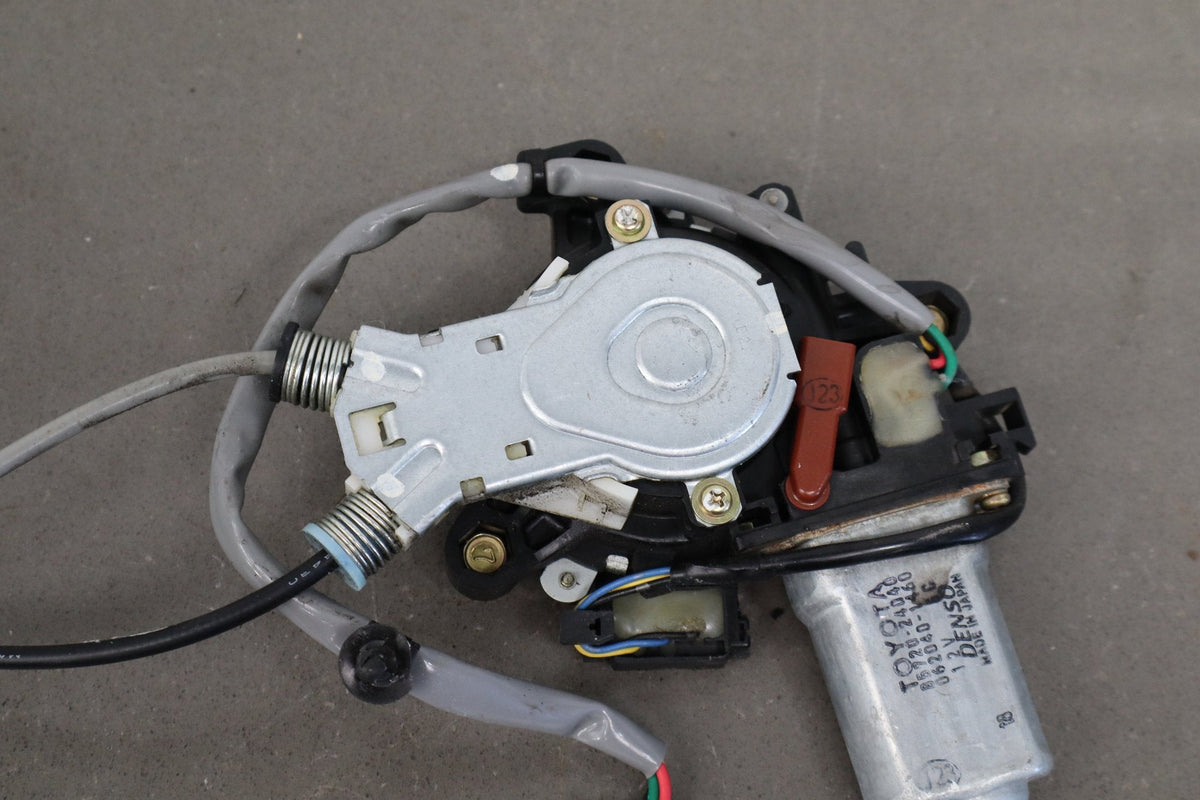 02-10 Lexus SC430 Z40 Left Front Door Regulator With Motor
