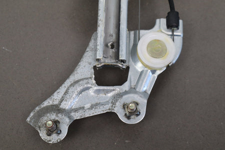 02-10 Lexus SC430 Z40 Left Front Door Regulator With Motor