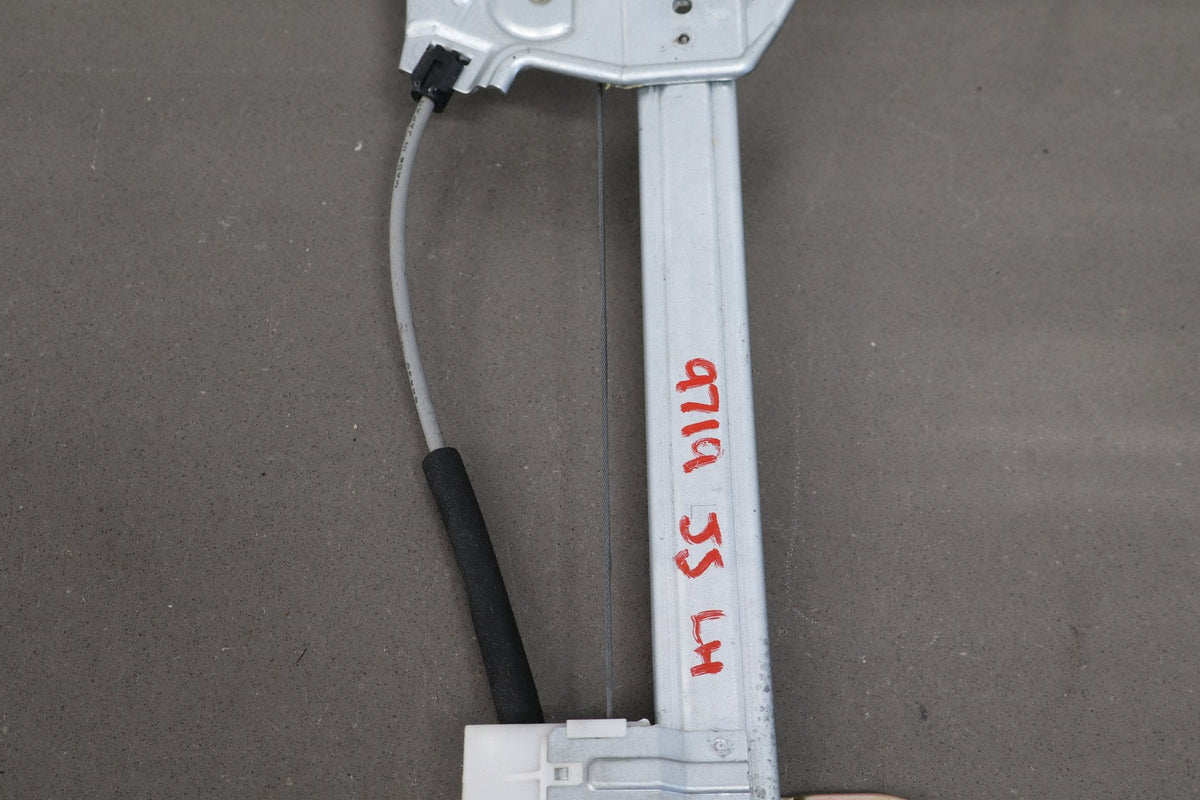 02-10 Lexus SC430 Z40 Left Front Door Regulator With Motor
