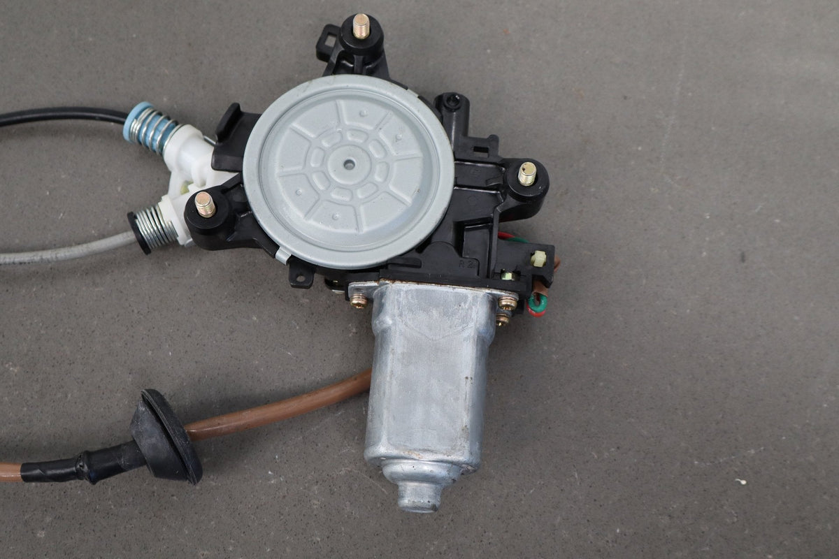 02-10 Lexus SC430 Z40 Left Quarter Glass With Regulator