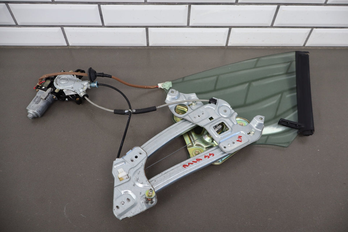 02-10 Lexus SC430 Z40 Left Quarter Glass With Regulator