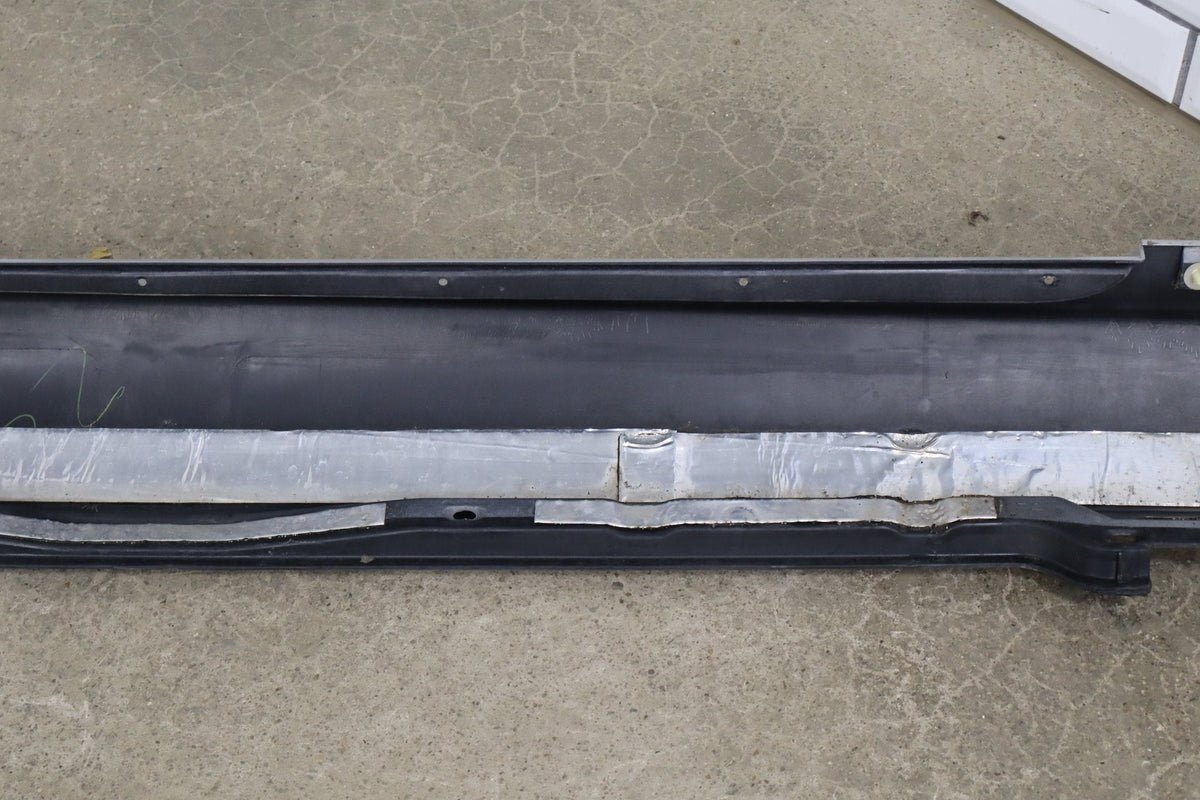 02-10 Lexus SC430 Z40 Left Rocker Molding Silver 1C0