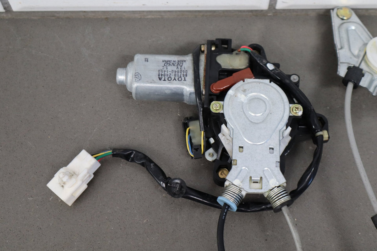 02-10 Lexus SC430 Z40 Right Front Door Regulator With Motor