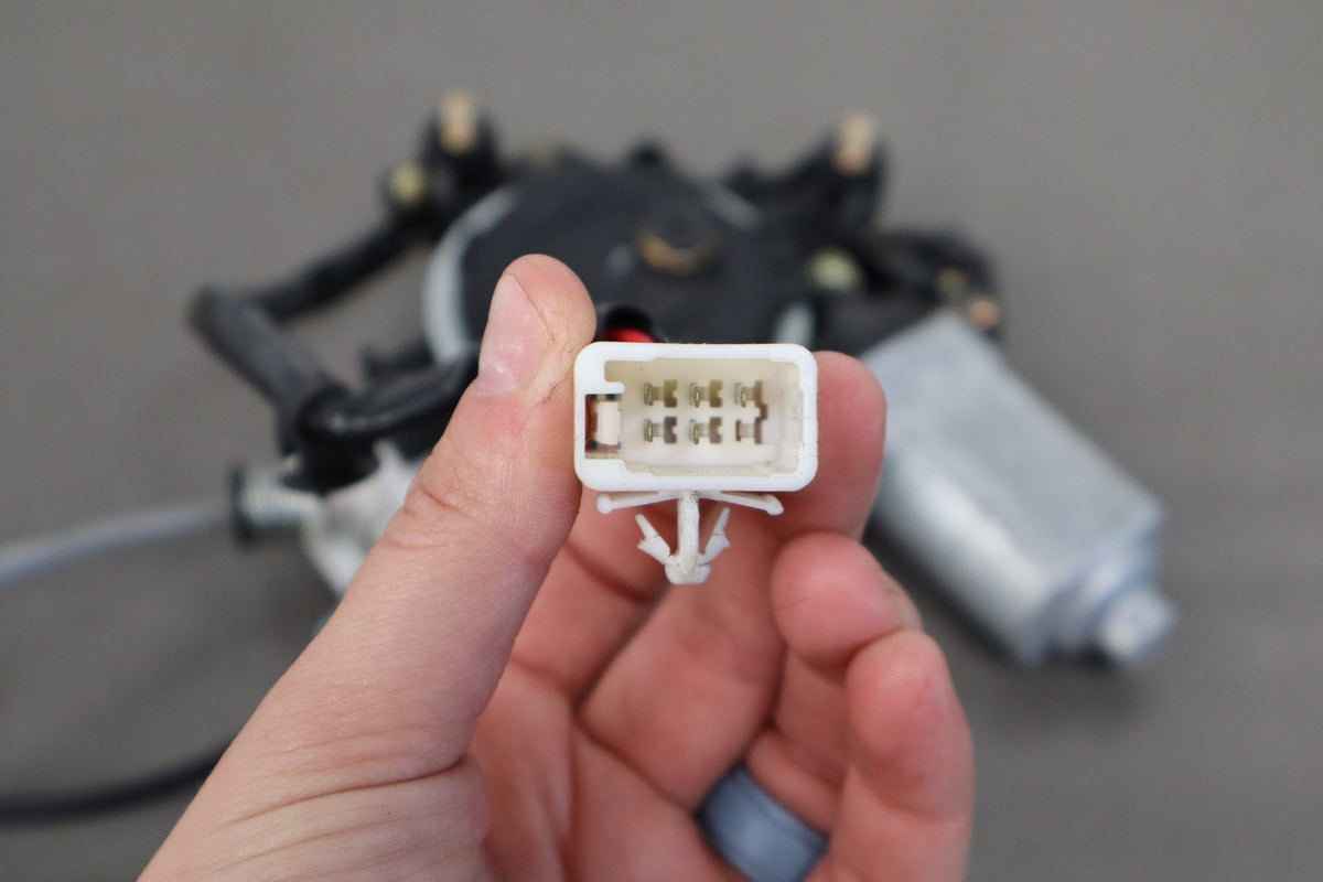 02-10 Lexus SC430 Z40 Right Front Door Regulator With Motor